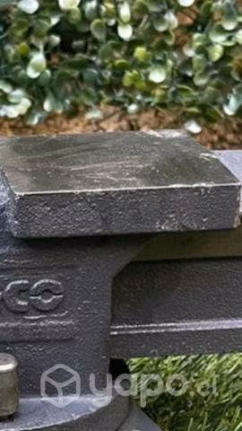 Tornillo de banco marca ingco 4 pulgadas
