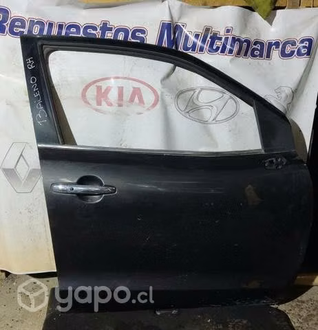 Puerta delantera derecha Suzuki Baleno Glx solo la