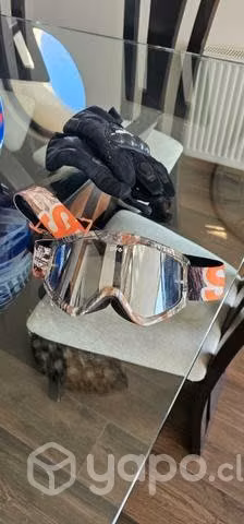 Casco, antiparasitario y guantes