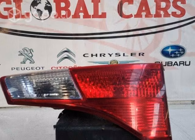 Foco trasero izq portalon TOYOTA RAV4