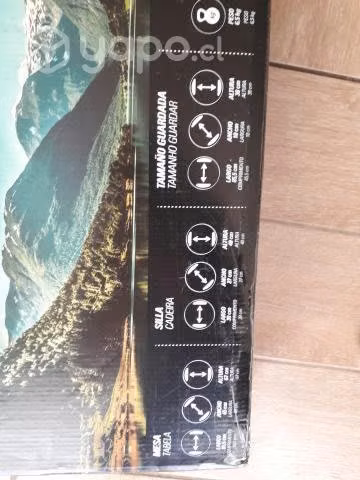 Mesa de camping nueva y carpa nueva