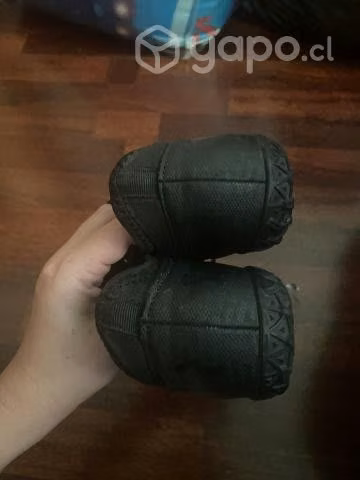 Zapatilla bby fútbol