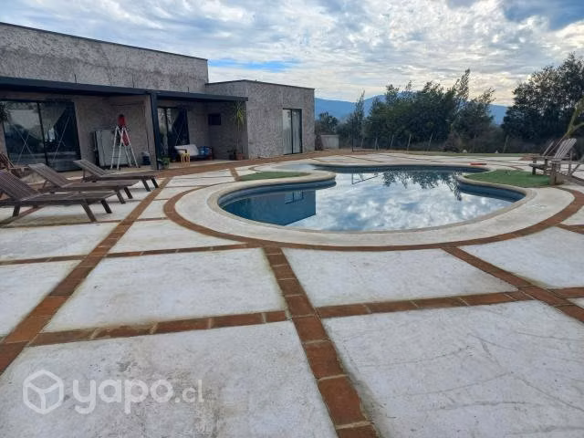 Arriendo parcela con piscina