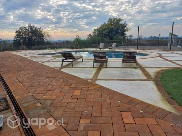 Arriendo parcela con piscina
