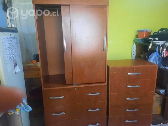 Closet con comoda mas una comoda