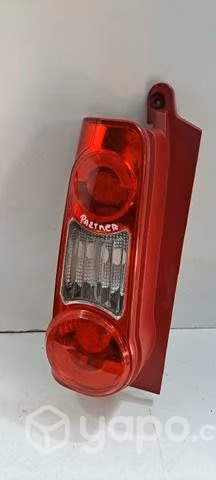 Foco trasero izquierdo peugeot partner RAK2.1
