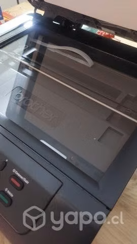 Impresora láser multifuncional Brother