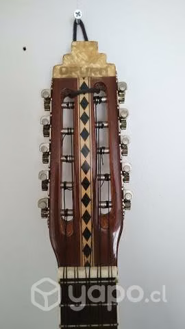Charango electroacústico Oruro