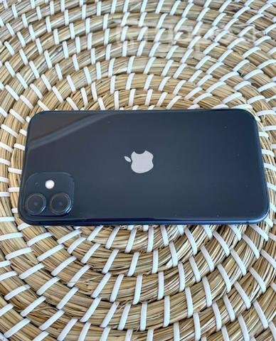 Iphone 11 en excelente estado - Imagen 4