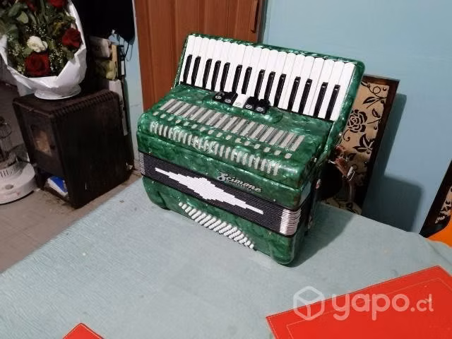 Acordeon Scimone 34 teclas 72 bajos