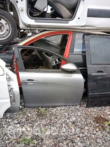 Mazda 3 2011 puerta copiloto envio regiones chapa