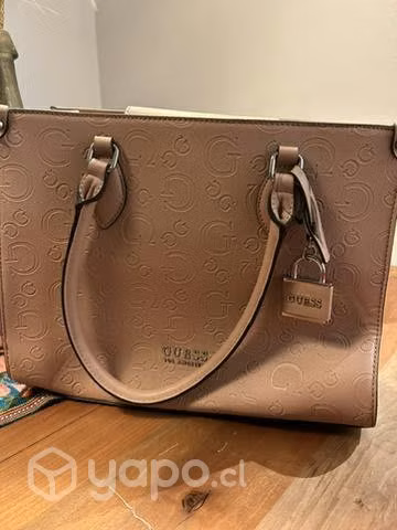 Cartera Guess nueva