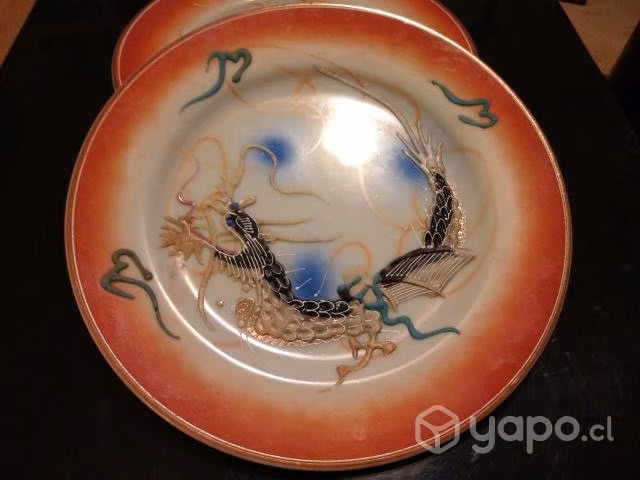 VENDO 2 platos japoneses antiguos