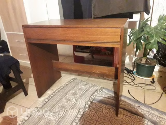 Escritorio madera noble, antiguo