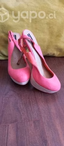 Variados zapatos