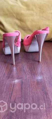 Variados zapatos