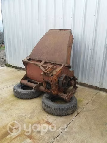 Carro forrajero y picadora