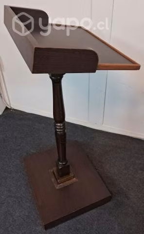 Podium martillero