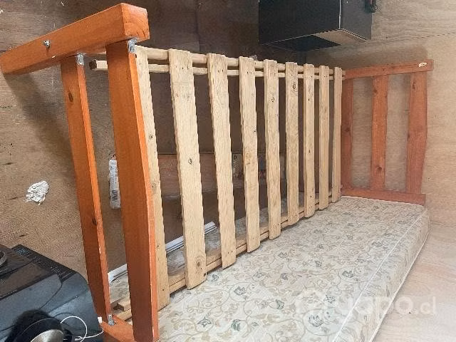 Dos camas con colchón de 1 plaza y media cada una