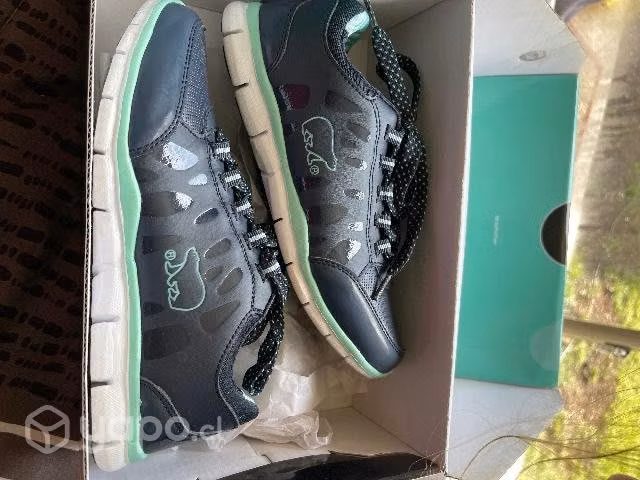 Zapatillas azul para enfermera