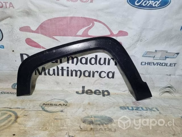 Moldura tapabarro izquierdo jeep renegade 2018