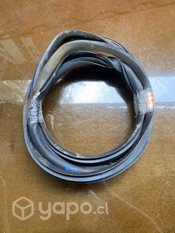 Goma contorno pilar puerta trasera derecha Kia Spo