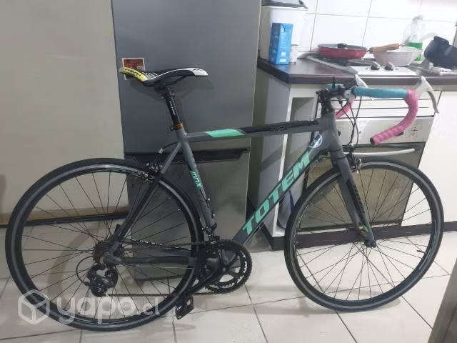 Bicicleta rutera carrera ciclismo Totem Pistera