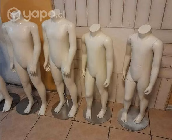 Maniquíes de niño y adolescente