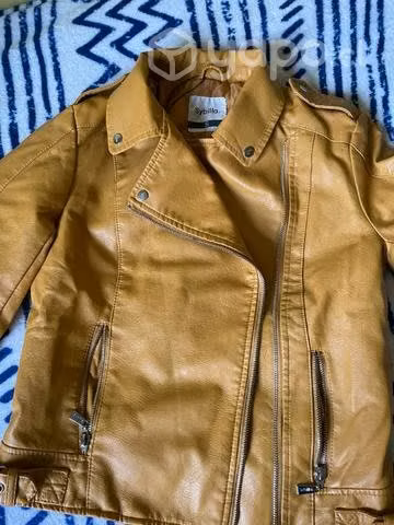 Chaqueta de cuerina