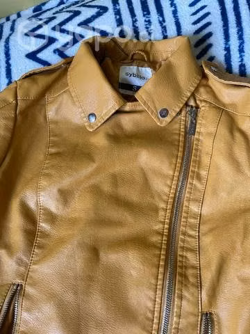 Chaqueta de cuerina