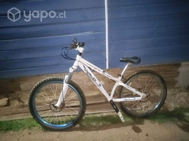Bicicleta armada para dh aro 26
