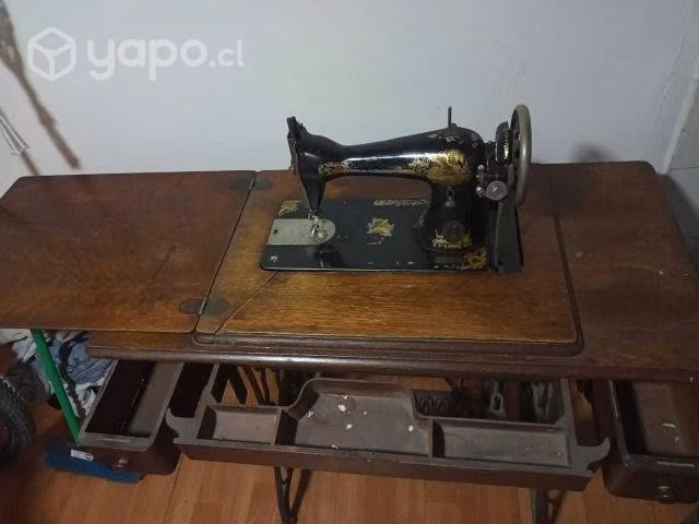 Maquina coser singer antigua