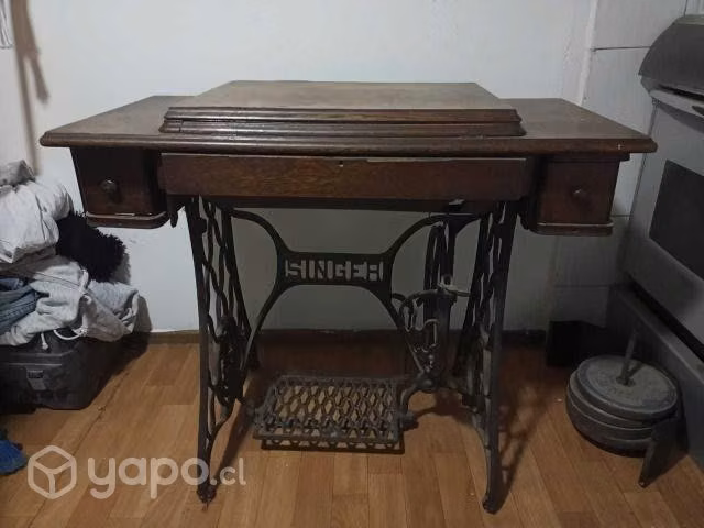 Maquina coser singer antigua