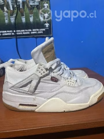 Jordan retro 4 levis talla 40