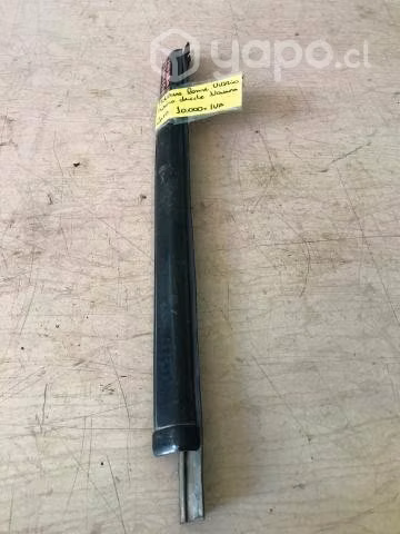 Moldura lame vidrio ptaq tras der Nissan Navara
