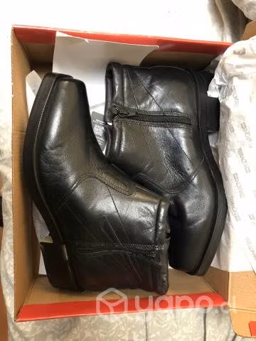 Zapatos de cuero Ferracini