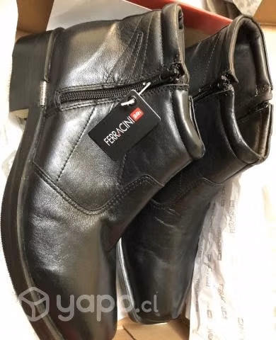 Zapatos de cuero Ferracini