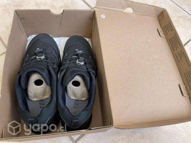 Adidas Terrex seminuevos - Imagen 4