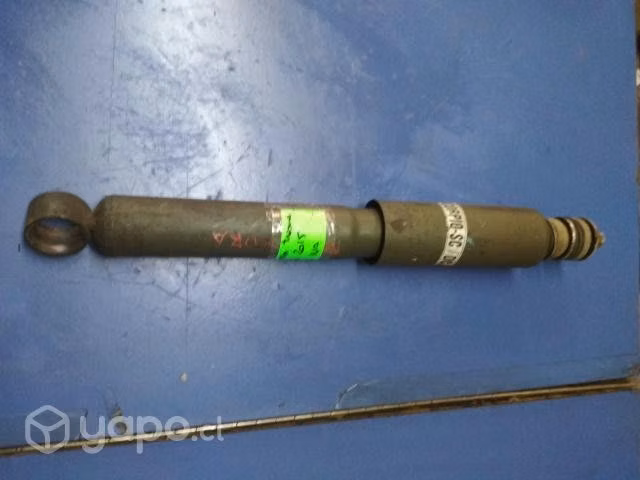 Amortiguador trasero Mahindra