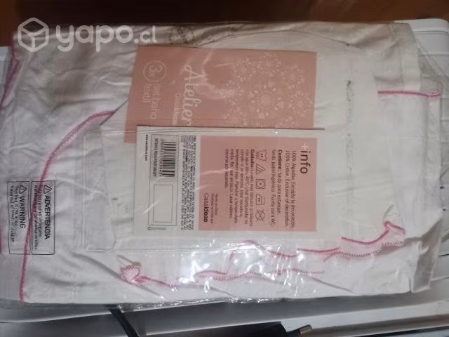 Set de baño blanco nuevo, de tela con bordados)