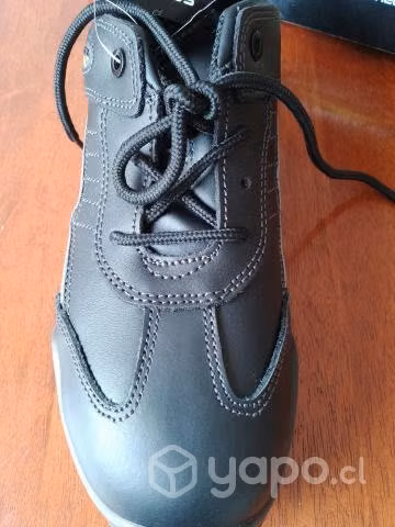 Zapato de seguridad femenino
