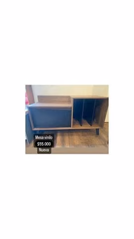 Mesa tocadiscos nueva.