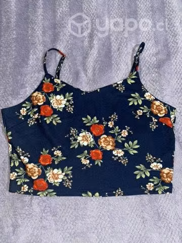 Polera de tiras floreada