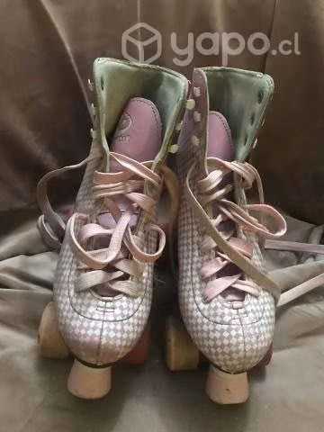 Patines 4 ruedas en 2 filas buen estado