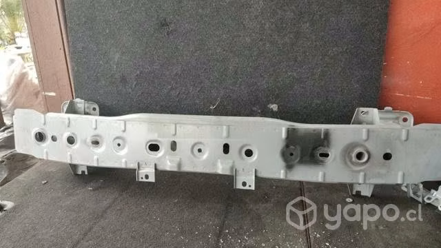 Refuerzo parachoque delantero mazda3 2021