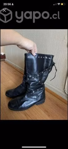 Botas 100%cuero con tachas 38