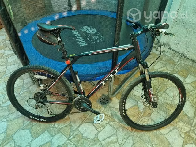 Bicicleta GT avalanche 4.0