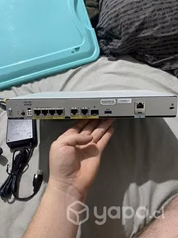 Router Cisco c1111-4P