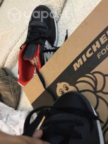 Zapatillas nuevas, marca Michelin