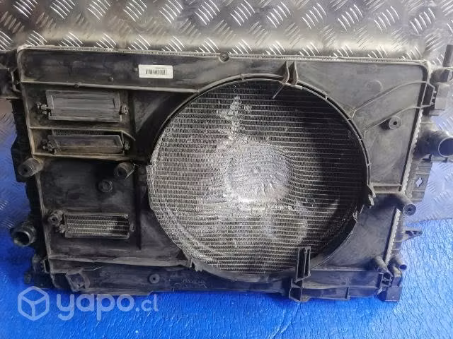 Radiador de agua y embudo volvo S60